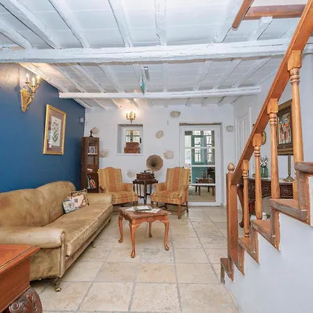 Erendira - Special Category ホテル